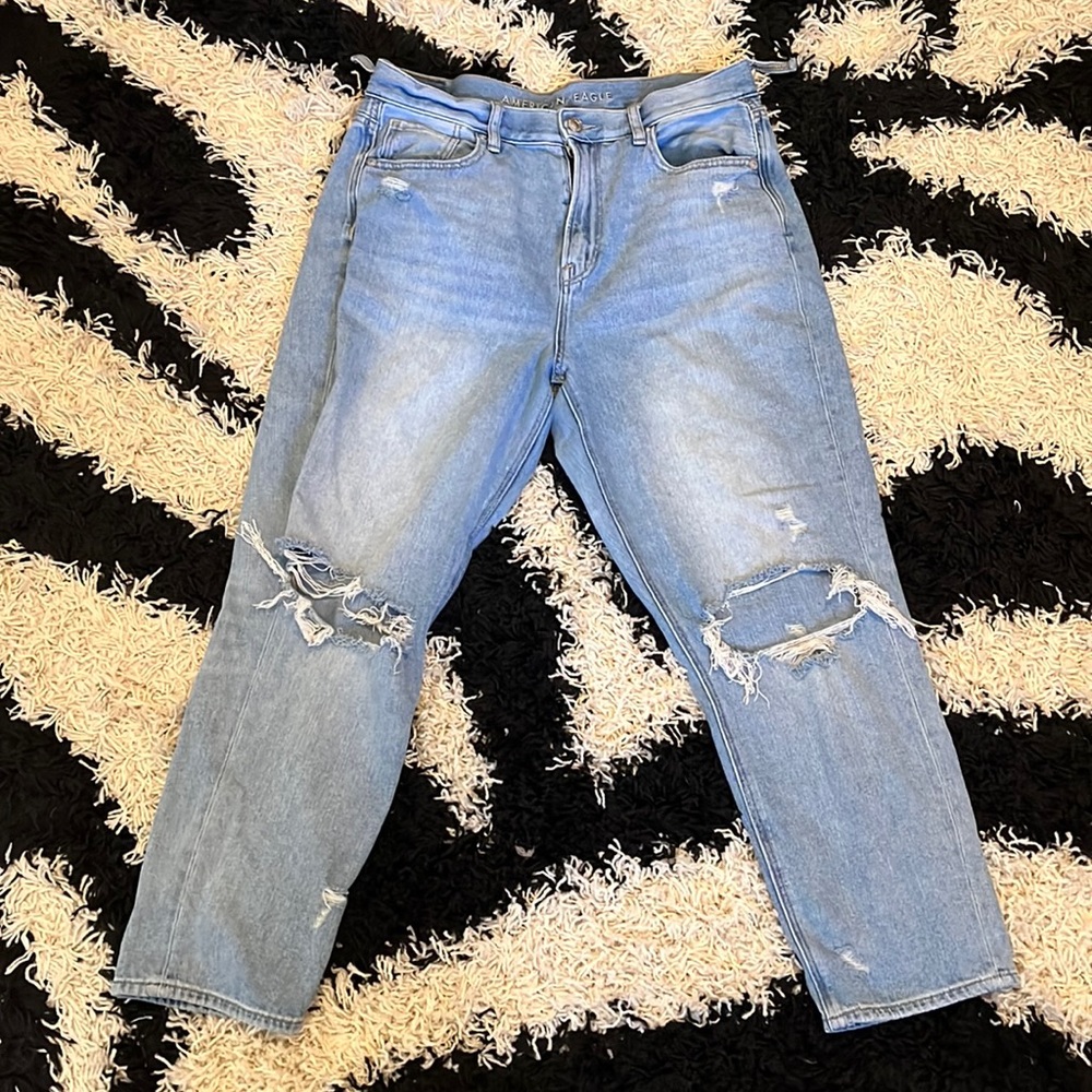 American Eagle Mom Jeans